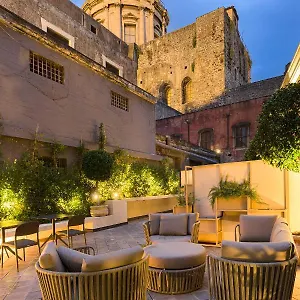 https://bastio-private-suites.catania-hotels.net