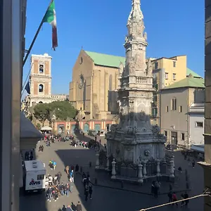 https://il-balconcino-a-santa-chiara.hotels-amalfi.com