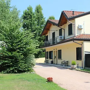 https://villa-giglio-arsago-seprio.italymilanhotels.net
